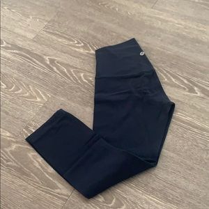 Size 4 Lululemon Capri pants navy blue